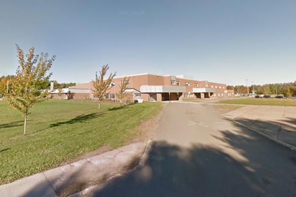 Trường Trung Học Bernice MacNaughton High School – Moncton, New Brunswick, Canada